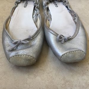 Silver Repetto snub toe ballet flats US 7/Eur 37.5